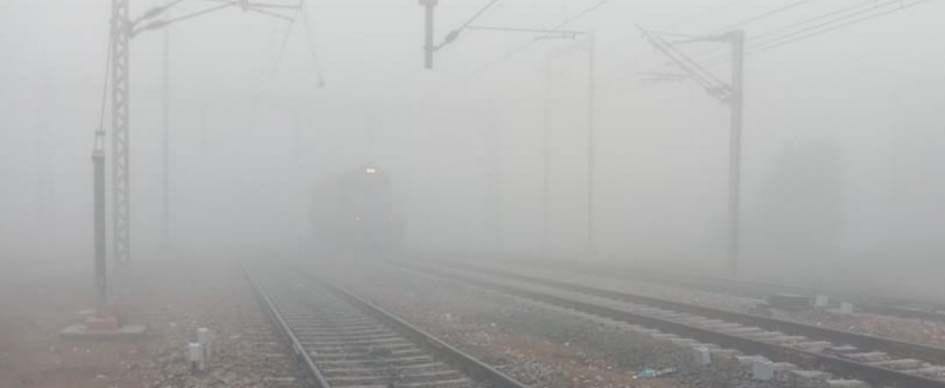 fog, weather, train, kasganj