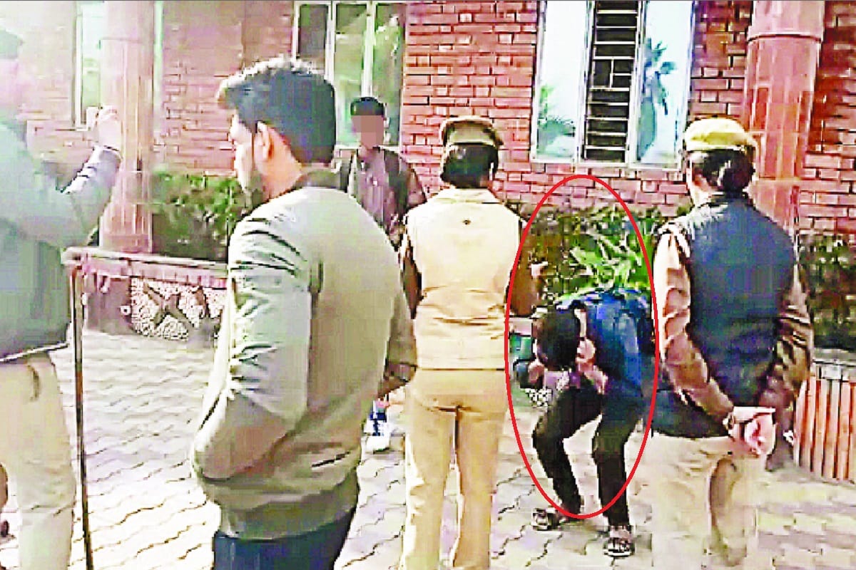 Anti-Romeo Squad officers Punished of many youths in Baghpat city