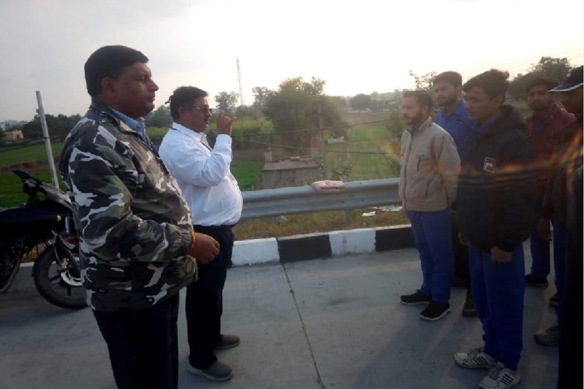 Now started cash in half lane and fastag in half on Eastern Peripheral Expressway