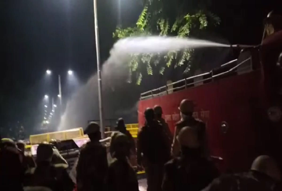 Police fire tear gas shells at protesters outside AMU campus after protesters pelted stones