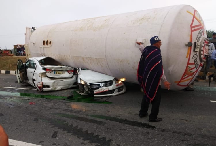 Four people died in road accident in Hisar of Haryana