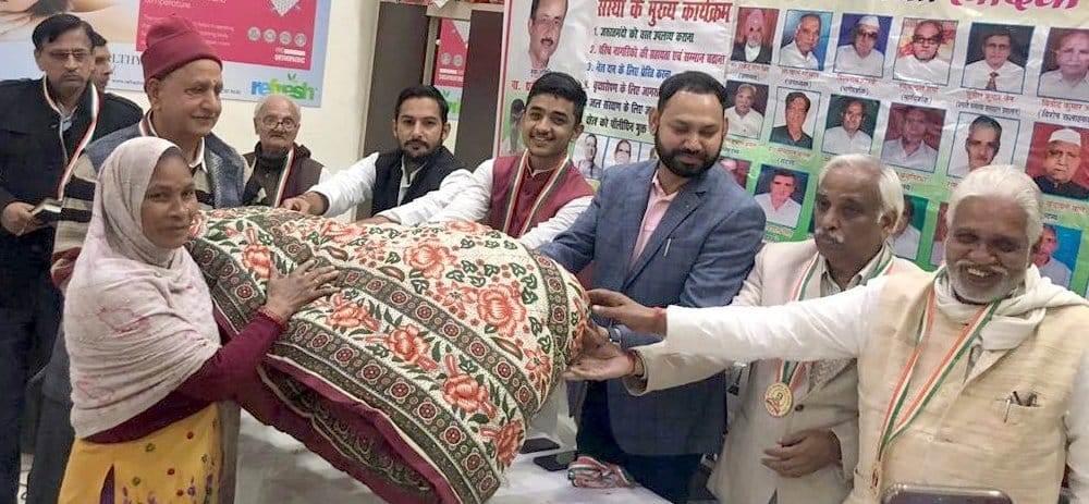 40 blankets distributed to the poor