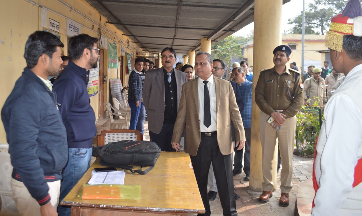 Hathras: Settlement of 1525 promises in Lok Adalat