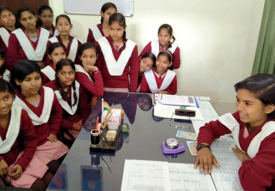 Student became the Kotwali incharge, heard the problems of the complainants