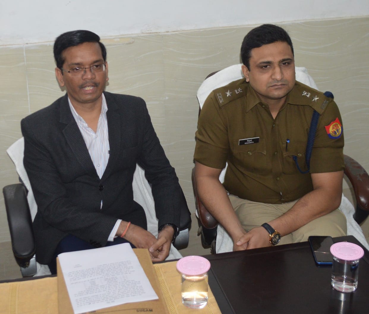 Hathras: Those who burn stubble will be punished: DM