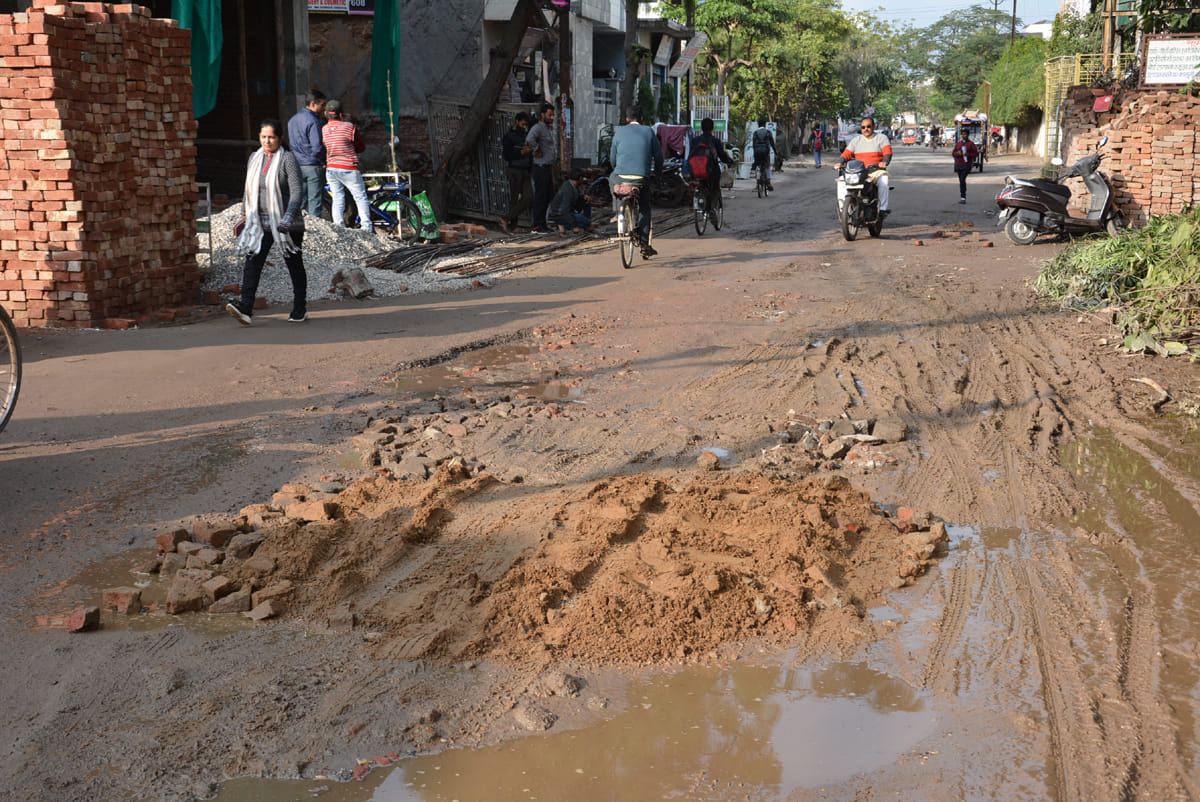 The rain has spoiled the streets of the city