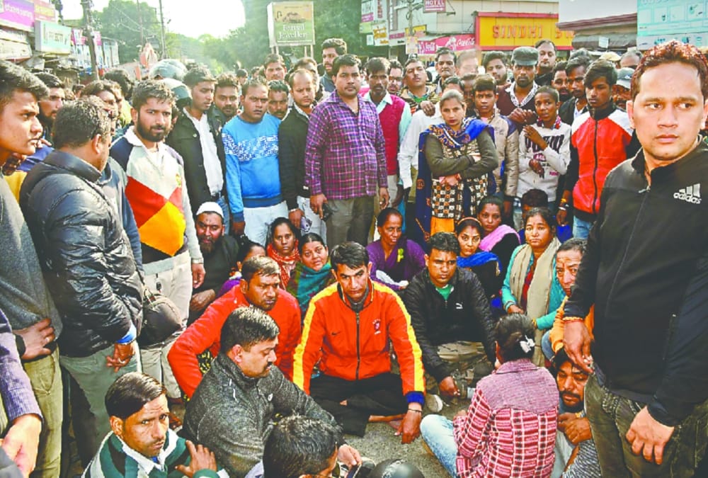 Round Firing on Property Dealer till last breath in haldwani Photos