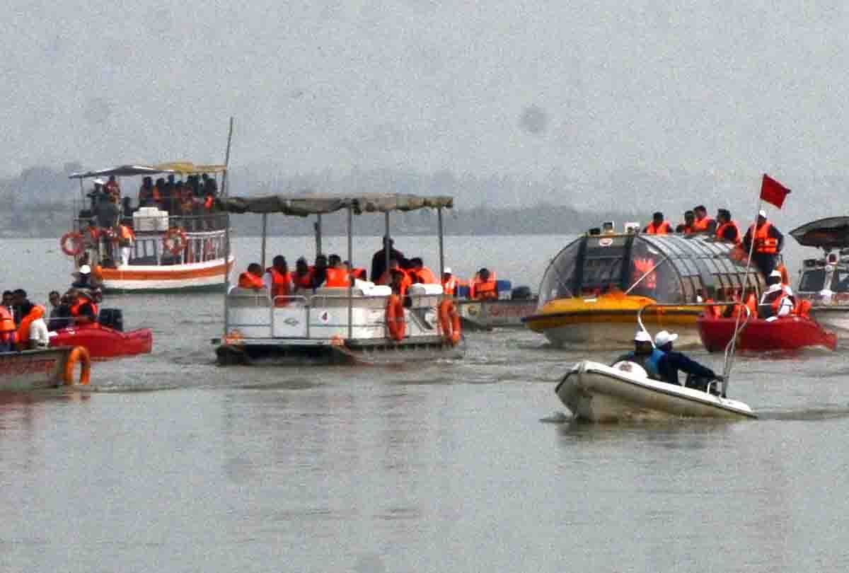 Red zone of pollution in the Ganges from Kannauj to Patna