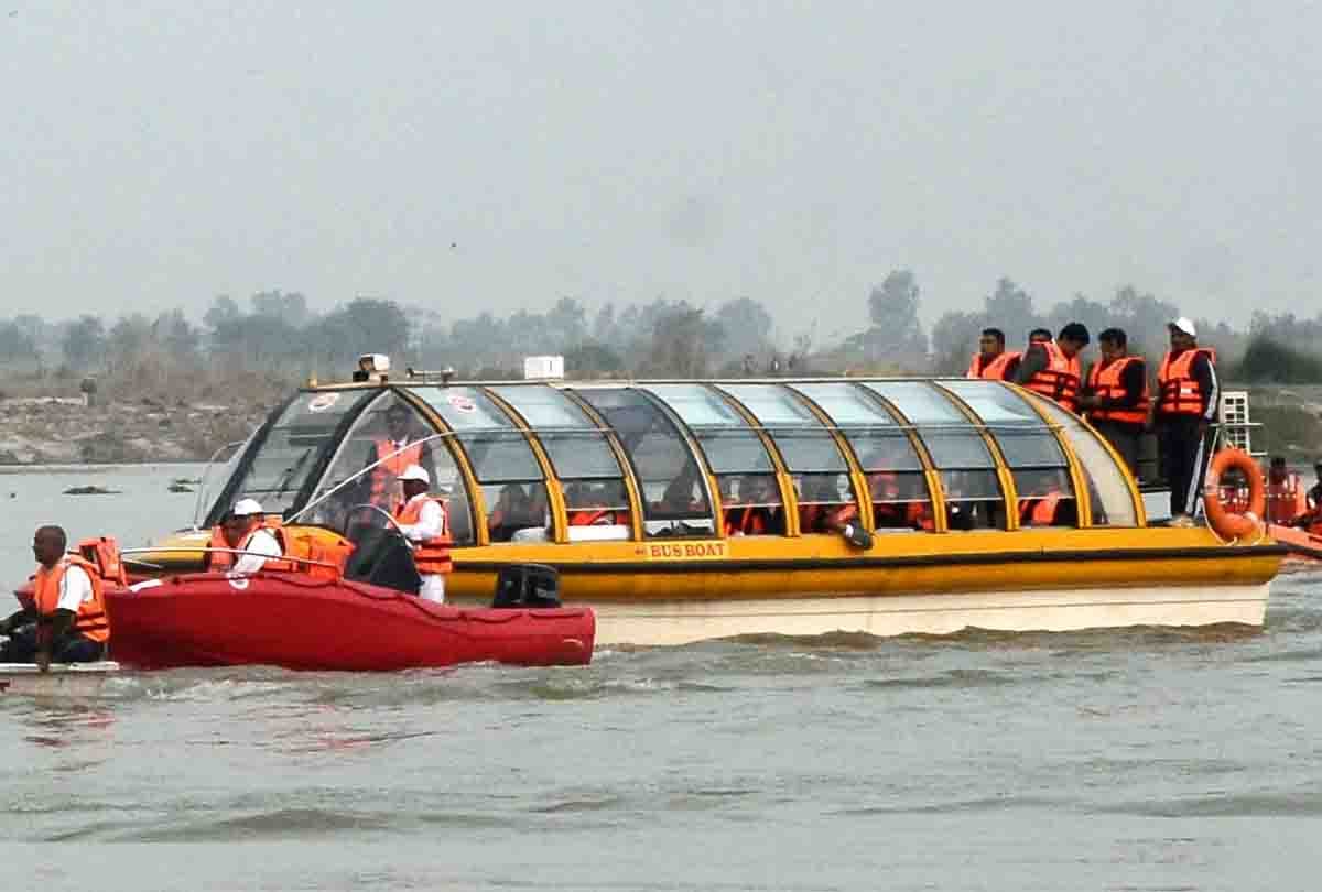 Red zone of pollution in the Ganges from Kannauj to Patna