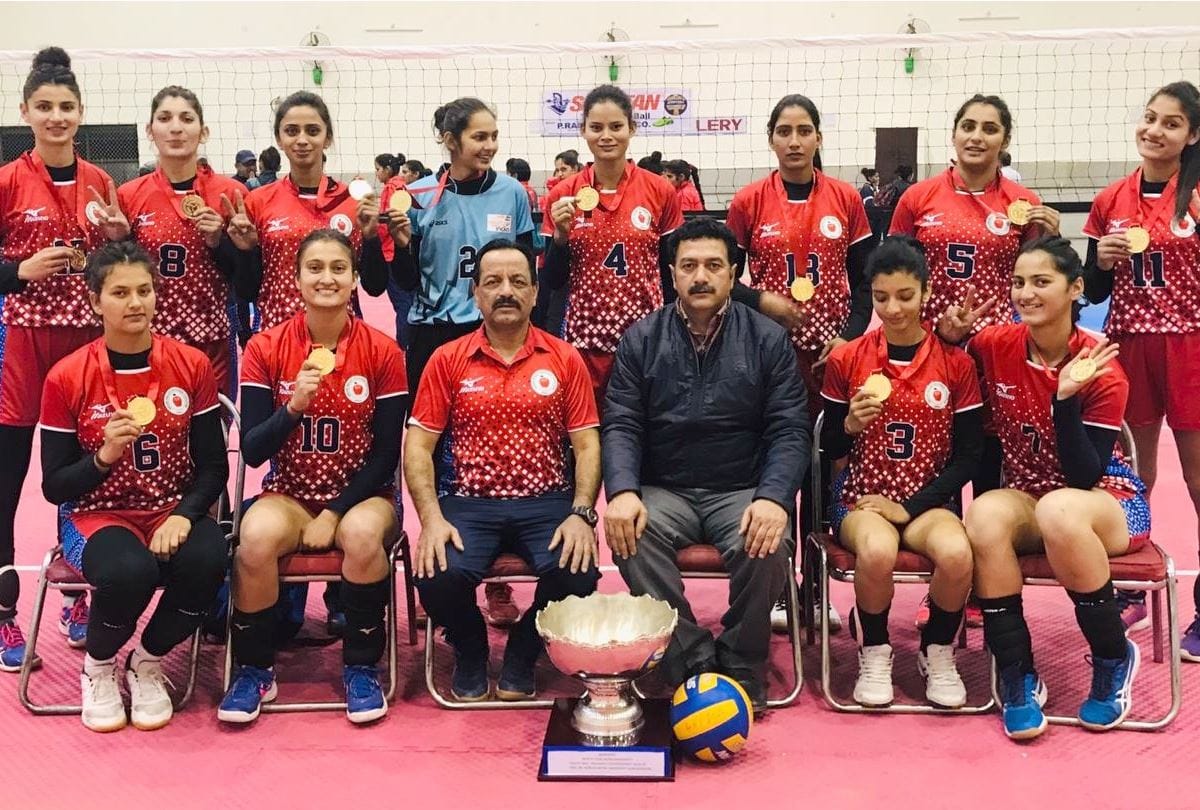 HPU Shimla Team wins gold medal in North Zone Inter University Volleyball Competition
