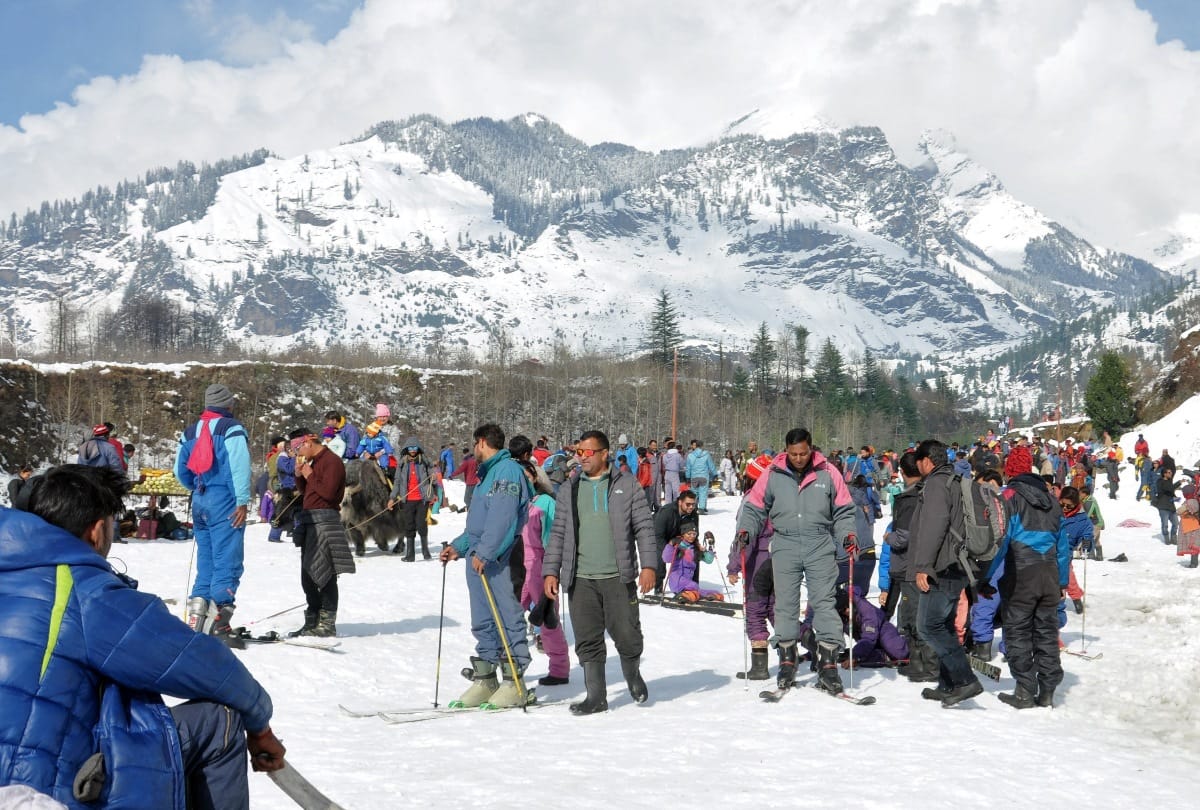 Today fresh snowfall in Shimla Keylong minimum temperature reached minus twelve