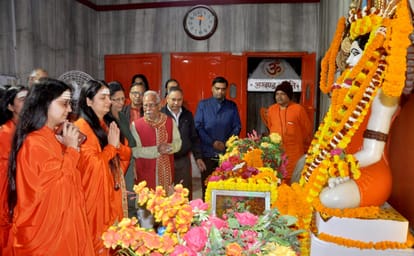 seven day sadhvi aastha bharti bhagwat katha is over now at champa devi park