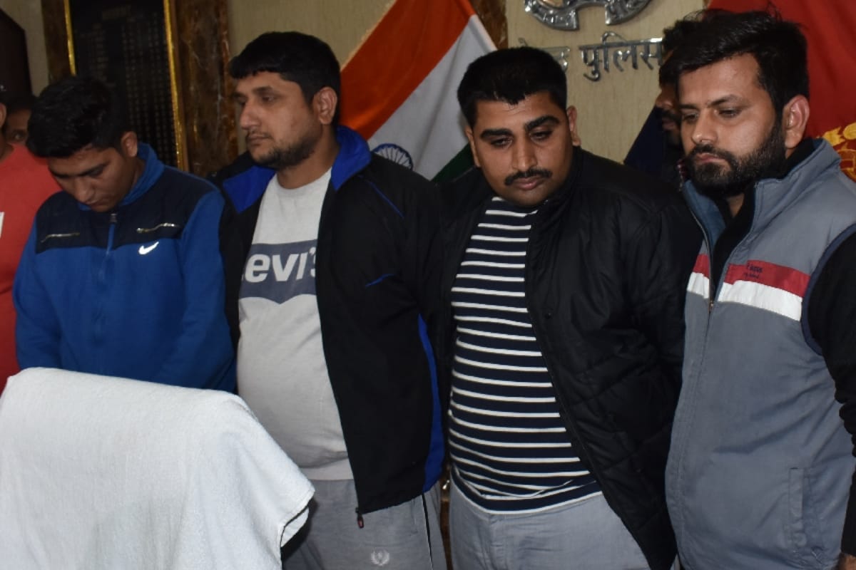 Meerut crime branch busted a big Solver gang in Meerut, four arrested