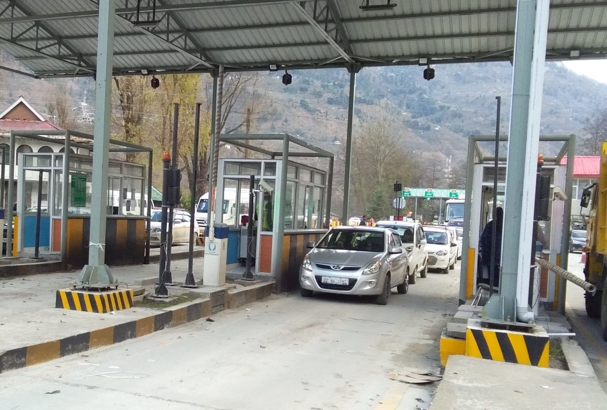 Gorakhpur-Basti mandal 10 toll plazas will be costly