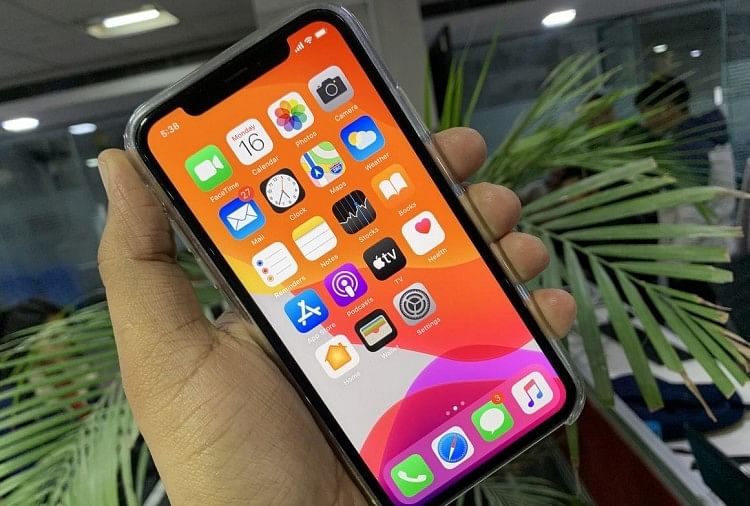 iphone 11 pro gst rate