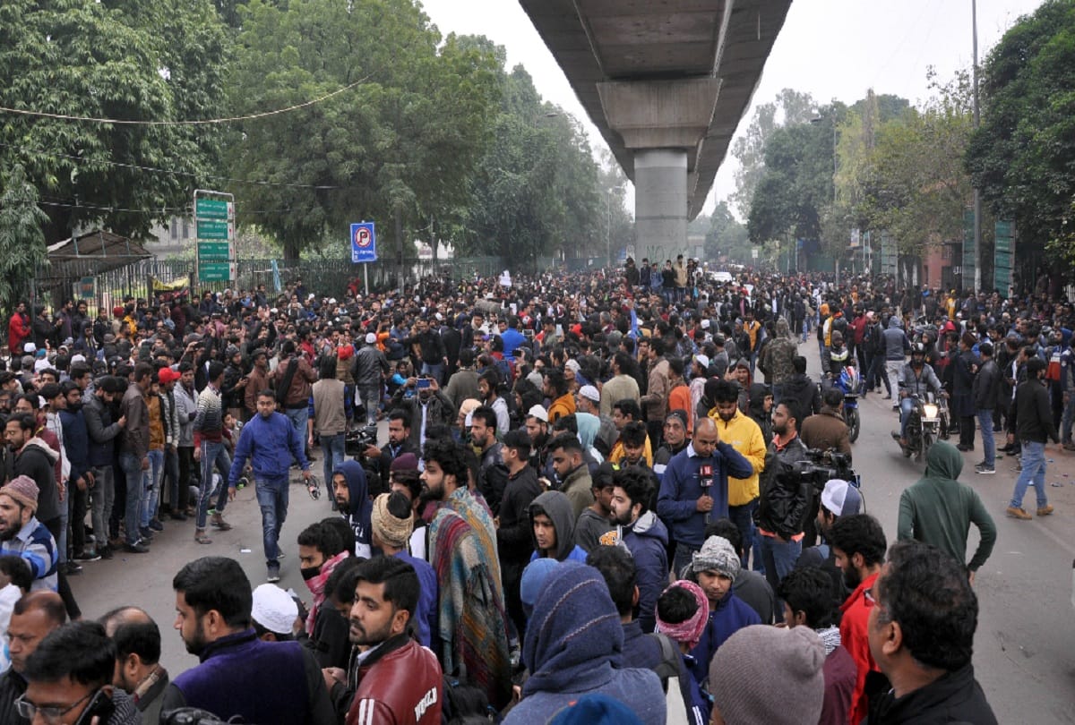 Photos and video viral on social media over CAB protest in Jamia, AMU