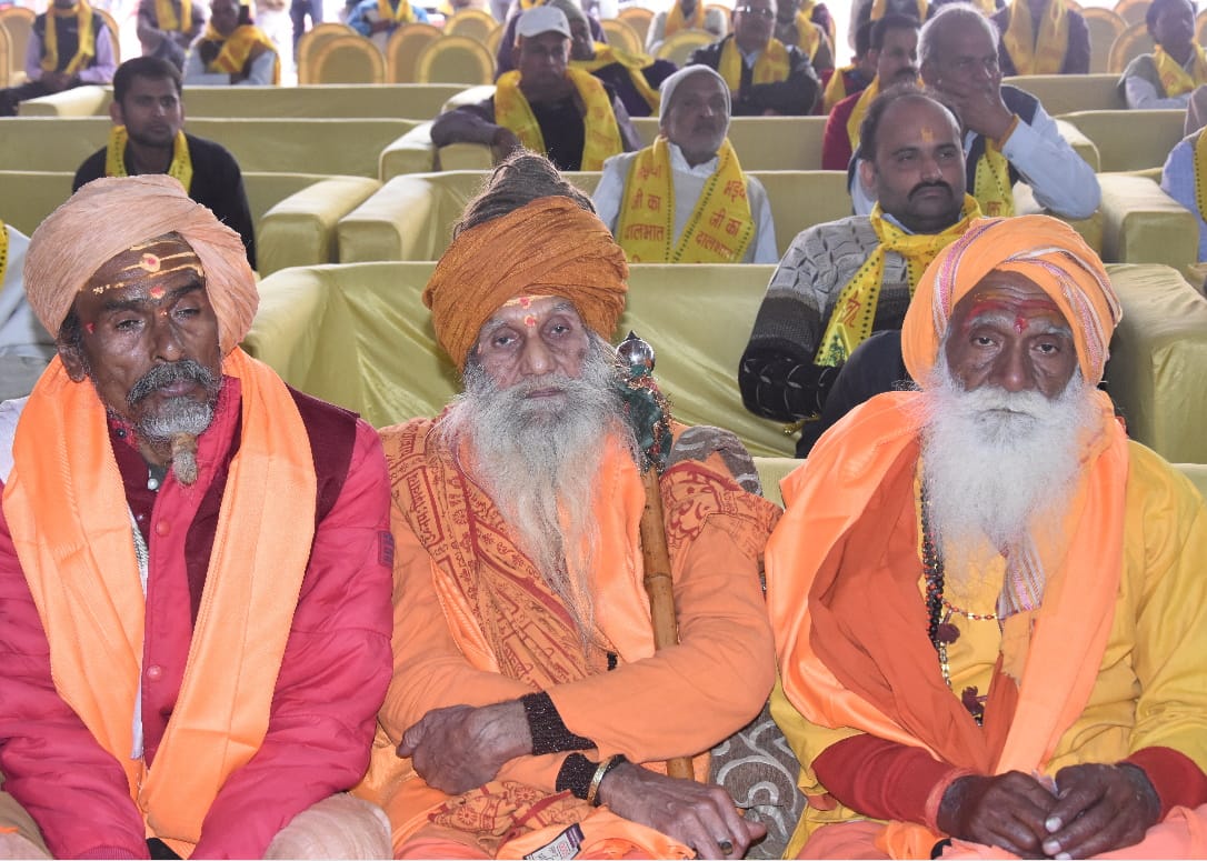 Swami Akhandanand Bhagwat Katha organise bhaiya ji daal bhaat parivar gorakhpur
