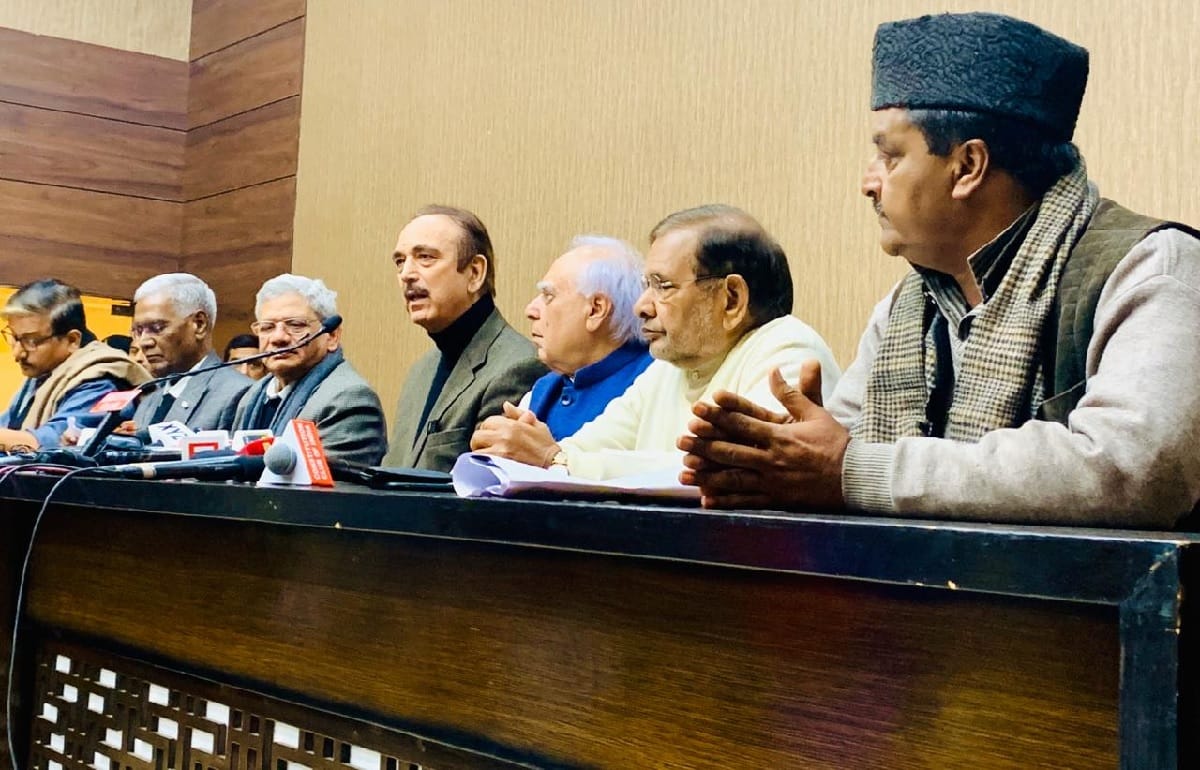 To senior congress leaders divided over Jamia and citizen amendment bill protest