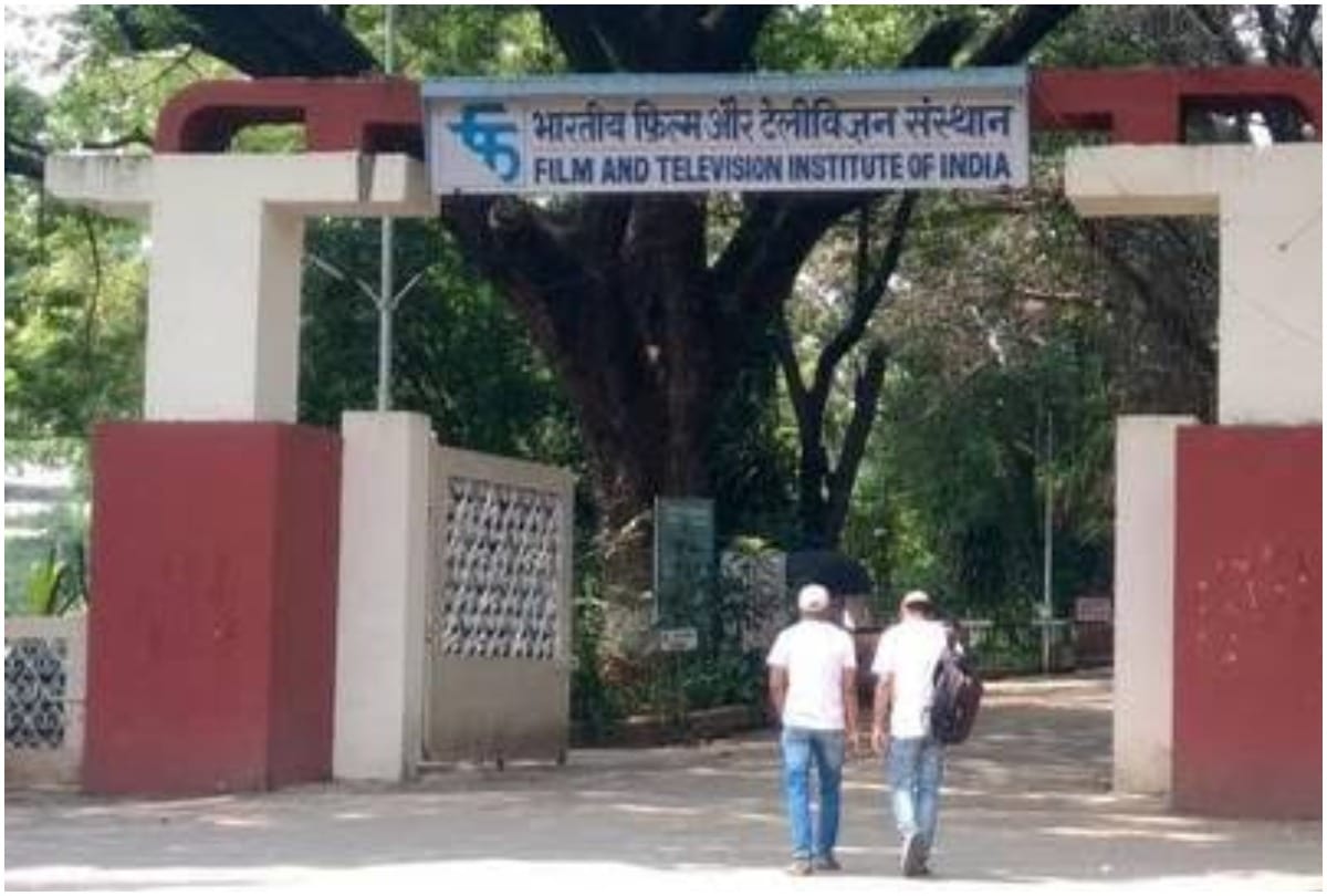 Film and Television Institute of India, ftii Pune students on hunger strike against Fees hike