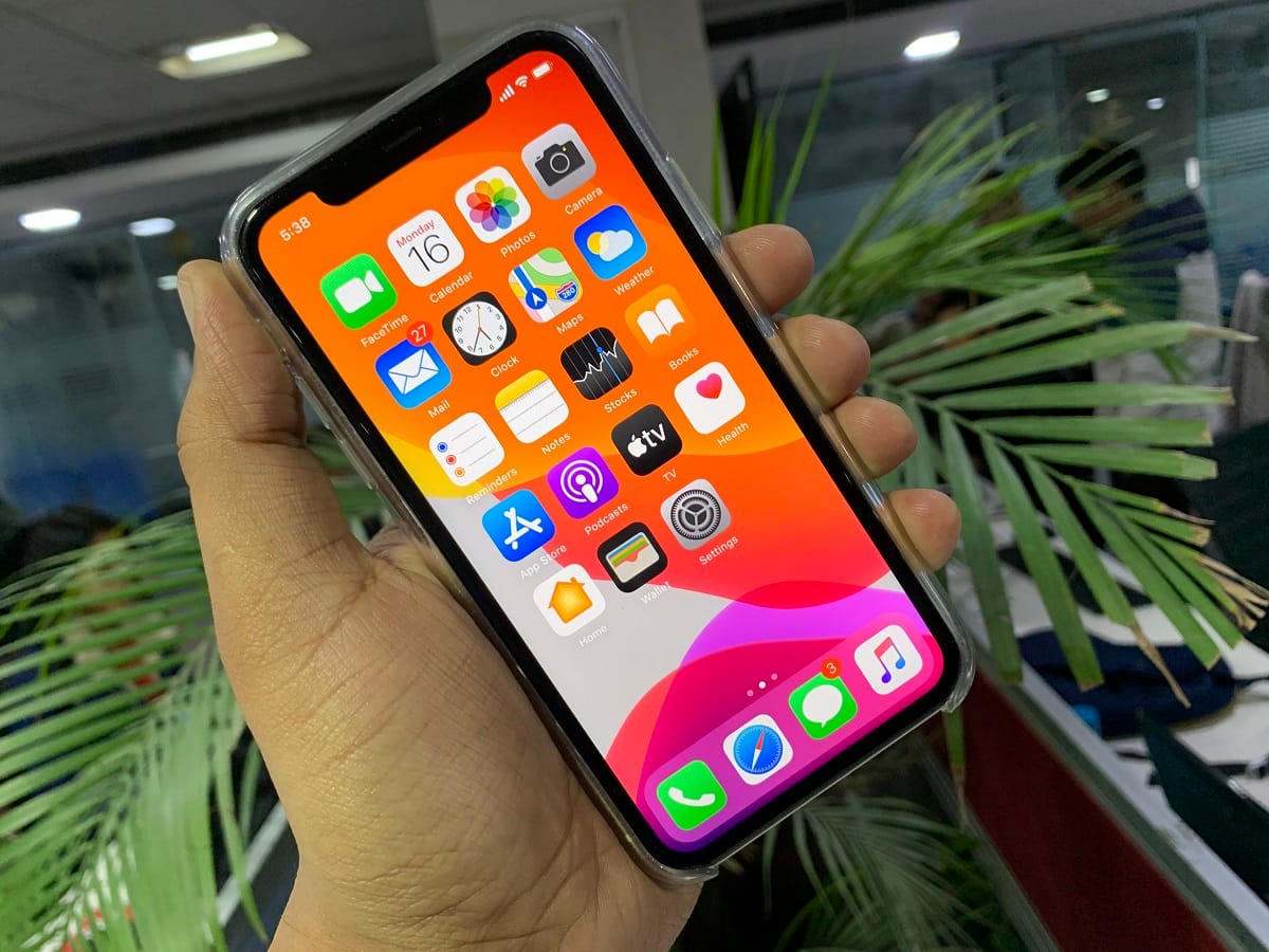 iPhone: फ्लिपकार्ट और अमेजन पर आईफोन मॉडल्स की धूम, एक से बढ़कर एक ऑफर iPhone models price on Flipkart and Amazon with great exchange value offer