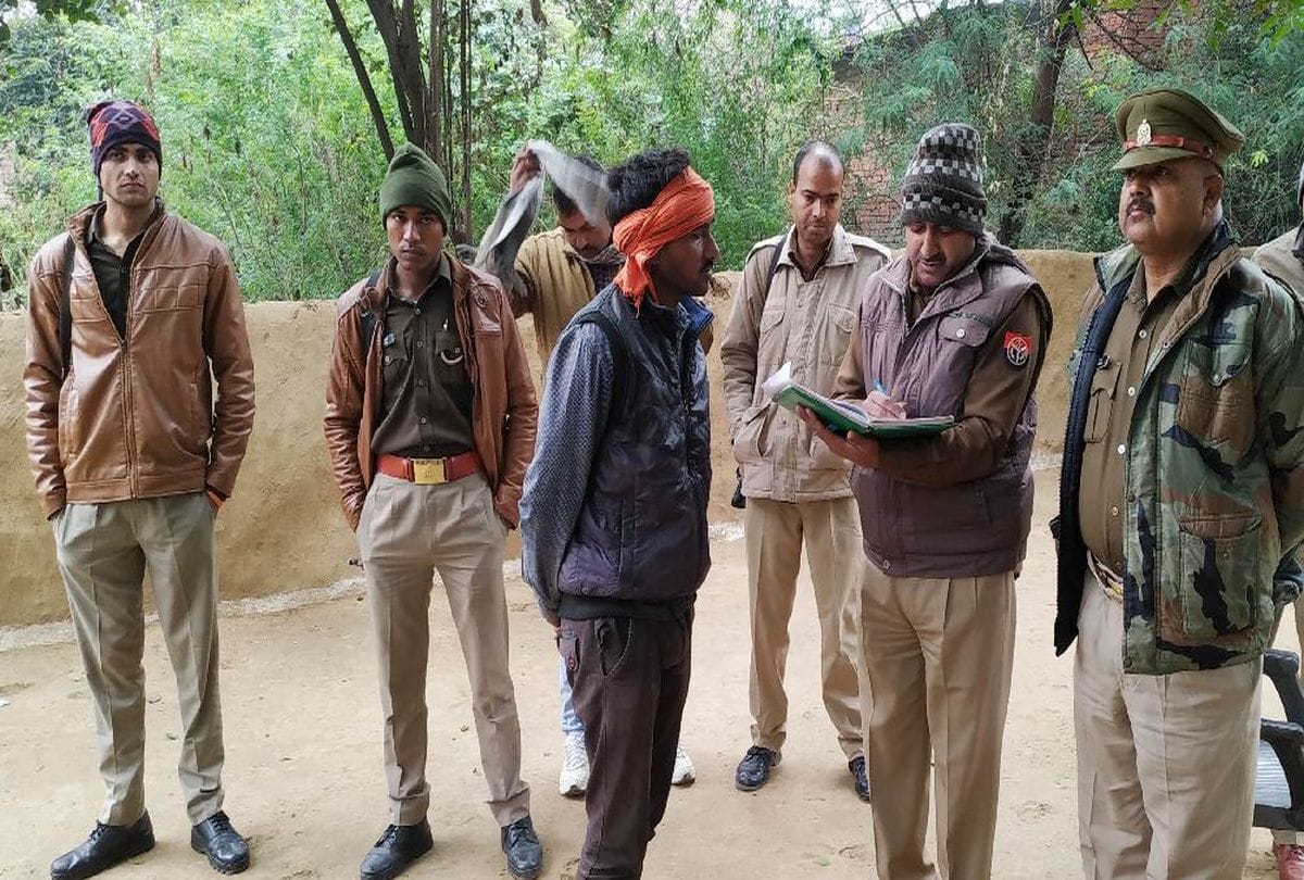 woman murdered after robbery in agra