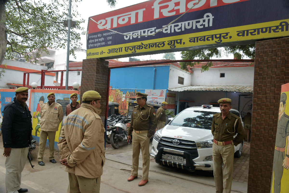 Police revealed car of Preiti Teacher suicide jumped in ganga varanasi