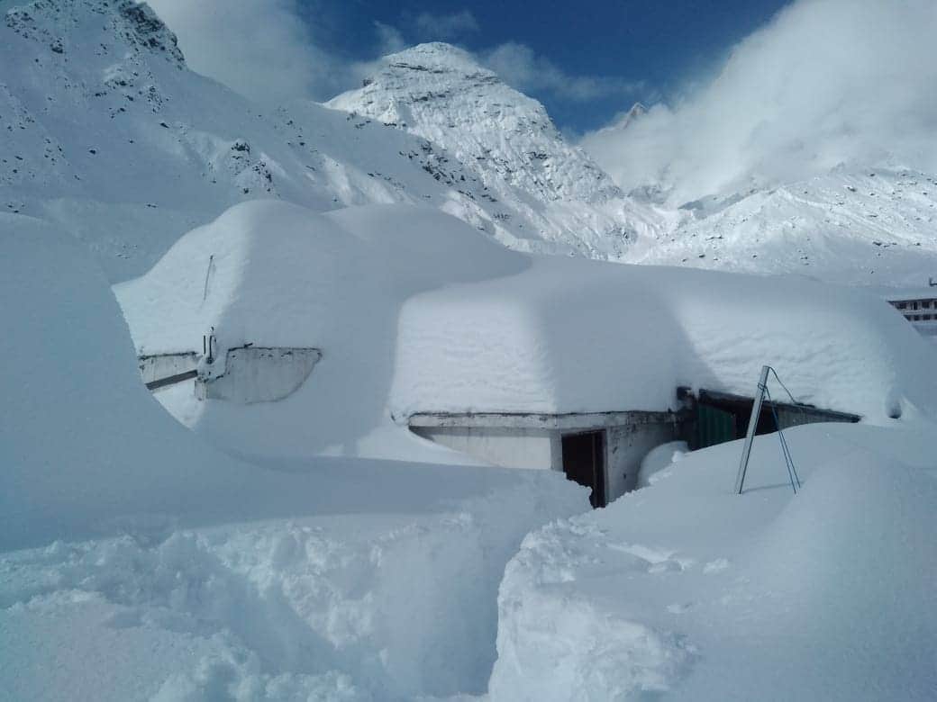 kedarnath and badrinath dham snowfall exclusive pictures