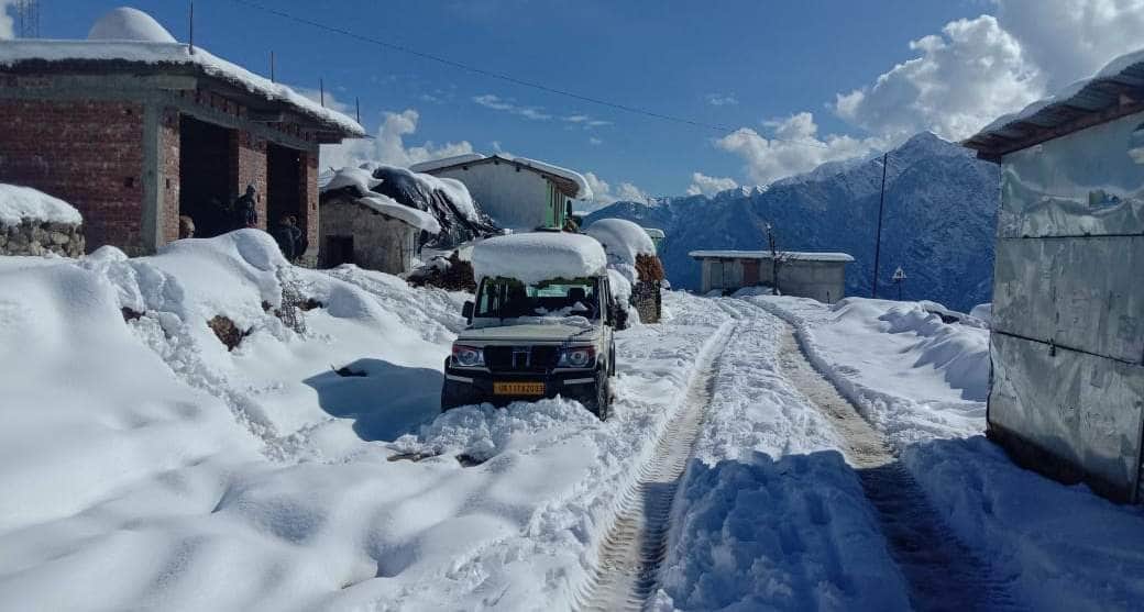 snowfall Havoc in uttarakhand