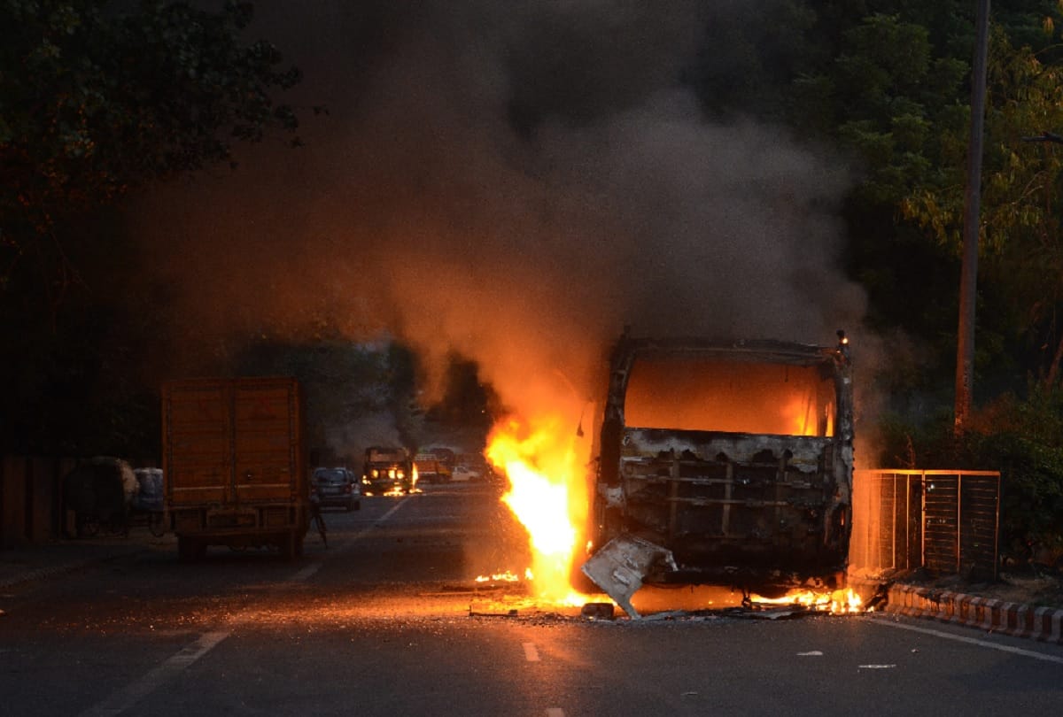 violence in delhi Tension and curfew situation occurred in Jamia Nagar