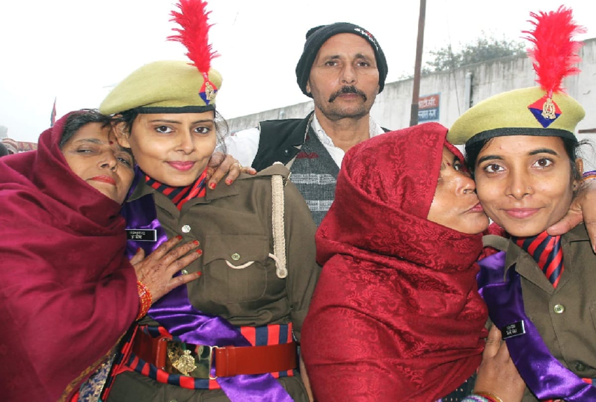 Farmer's two daughters and sons become police together