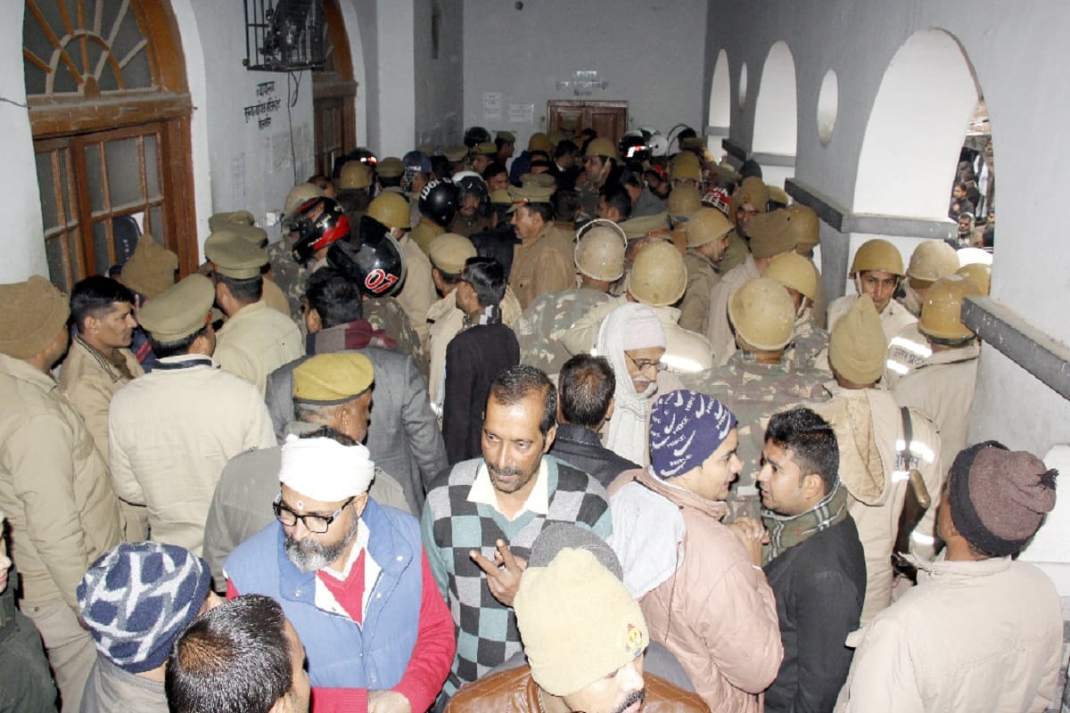 Criminal vicky tyagi was shot dead in the same manner before the murder in Bijnor court
