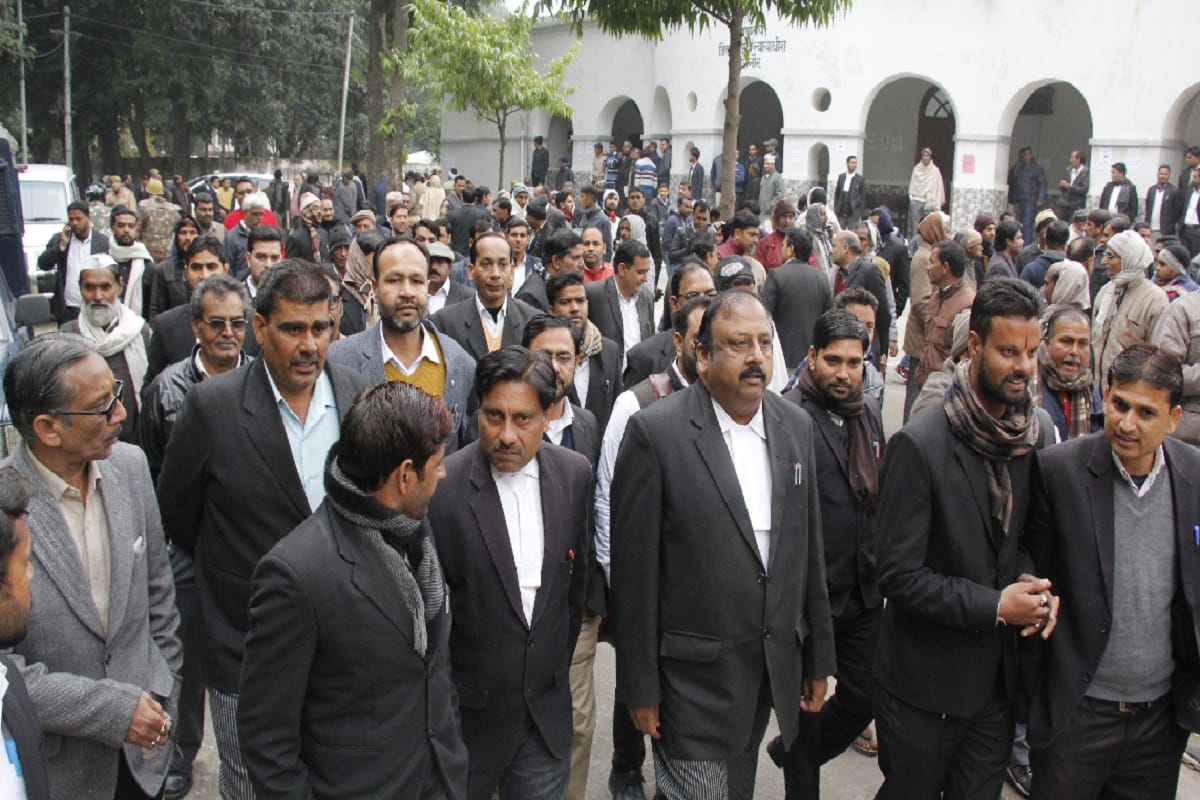 Criminal vicky tyagi was shot dead in the same manner before the murder in Bijnor court