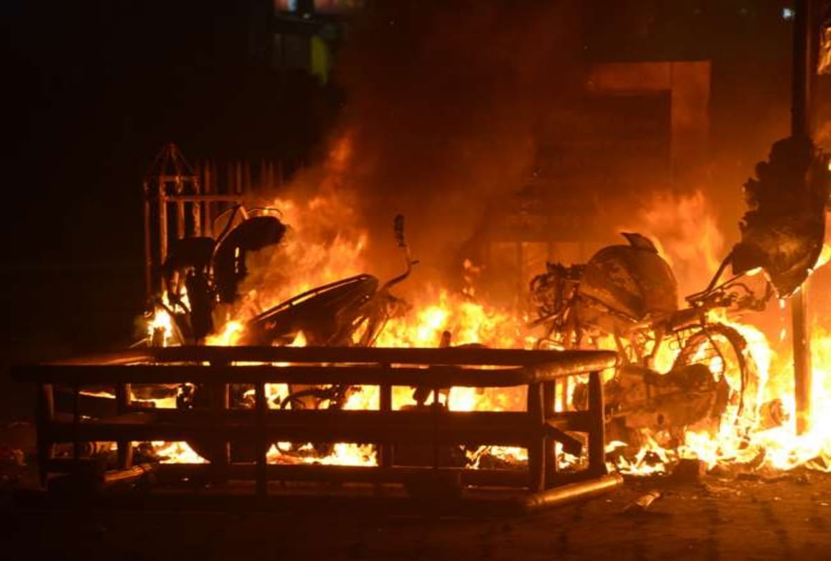 cab protest, 35 named in arson case in Patna, FIR registered against 500 unknown, six arrested