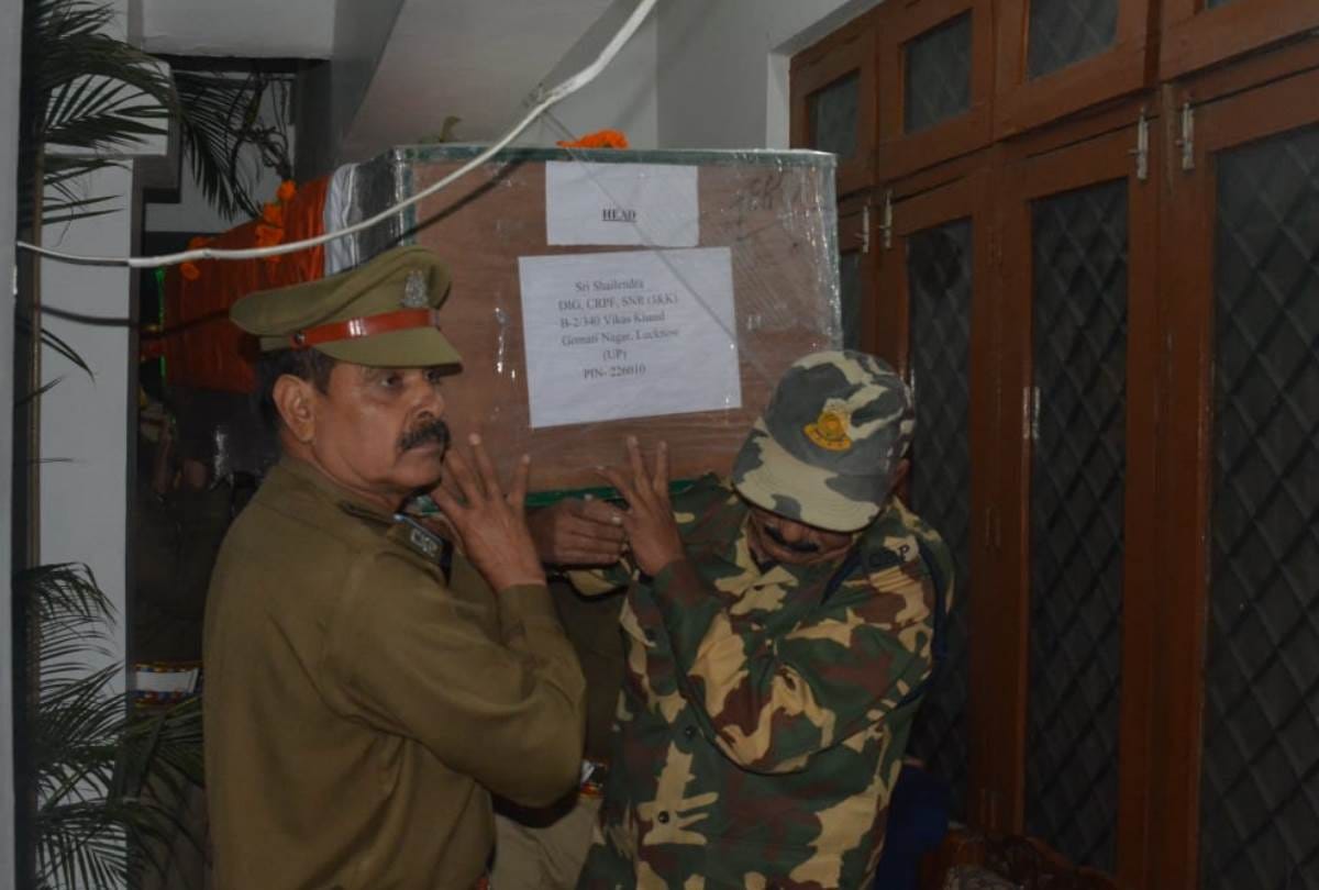 The body of CRPF DIG shailendra vikram singh and his driver reached Lucknow