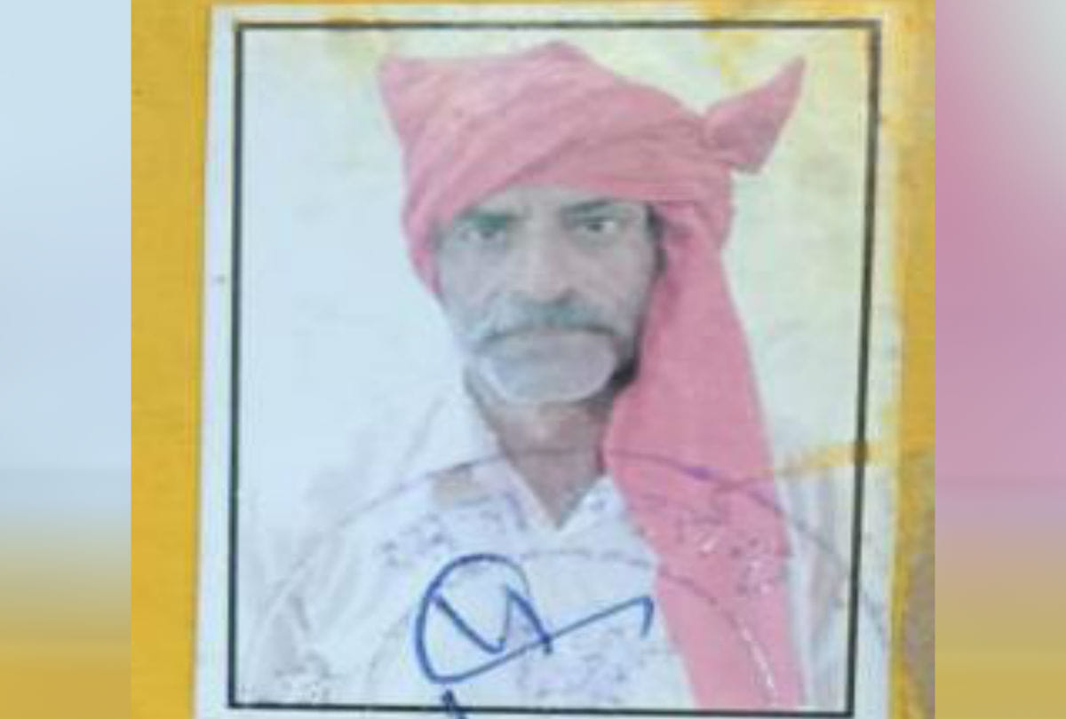 Farmer Dies Due To Cold Water in Crop Firozabad