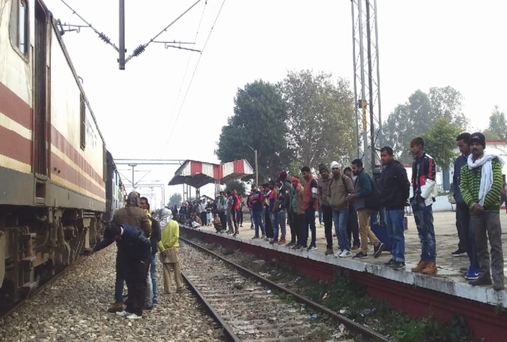 Harihar Express train Engine fail during going to Ambala from roorkee