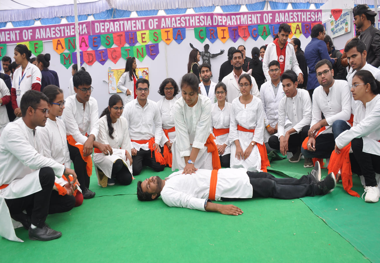 GSVM Medical College annual festival tarang, health test of school children