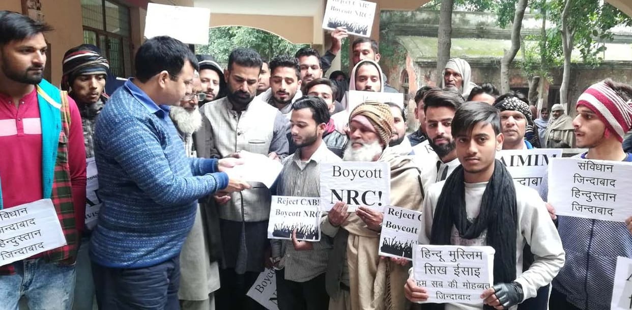 people demand citizin amidment law back of government