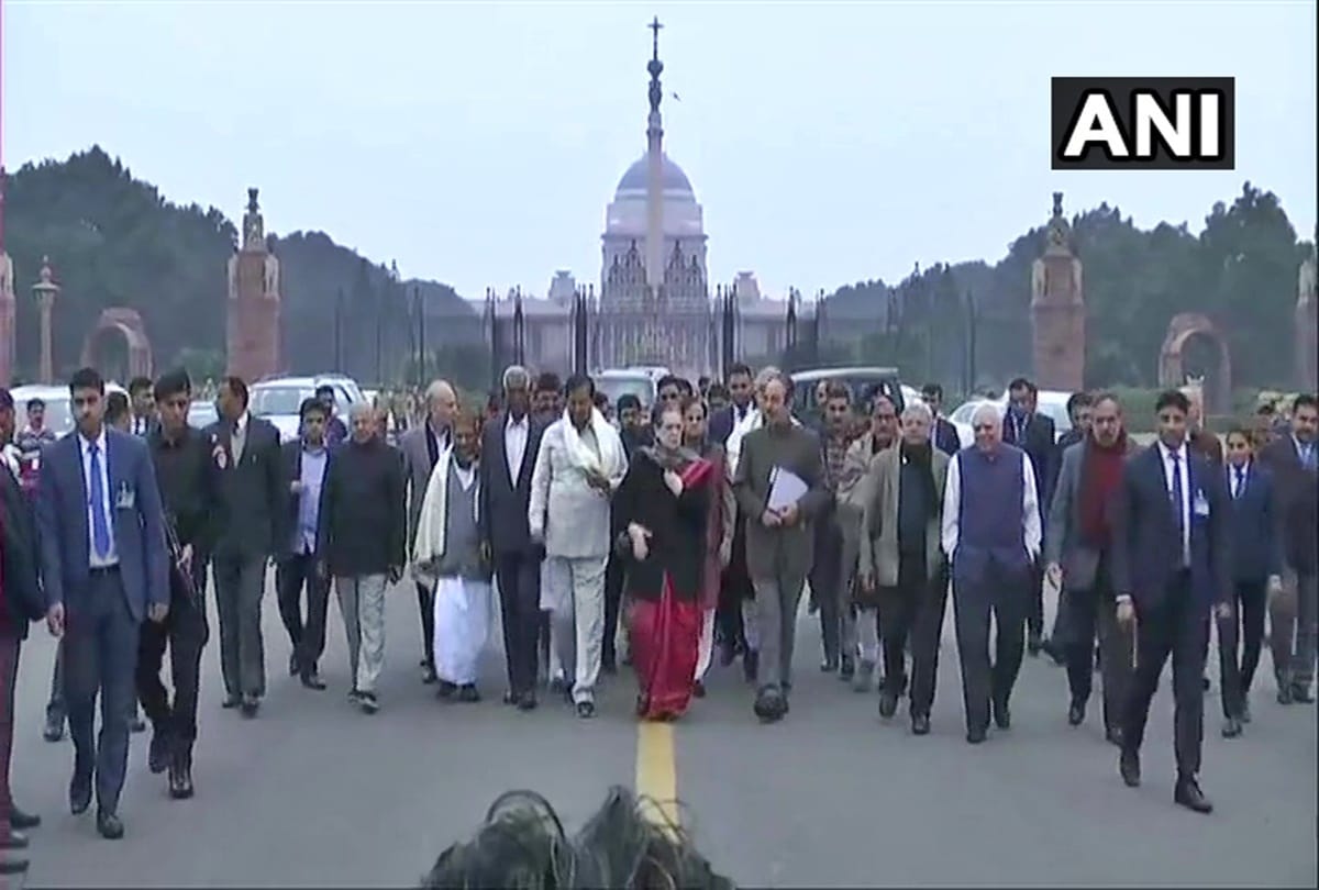 Protest over citizenship amendment act Opposition meet President led by Sonia Gandhi