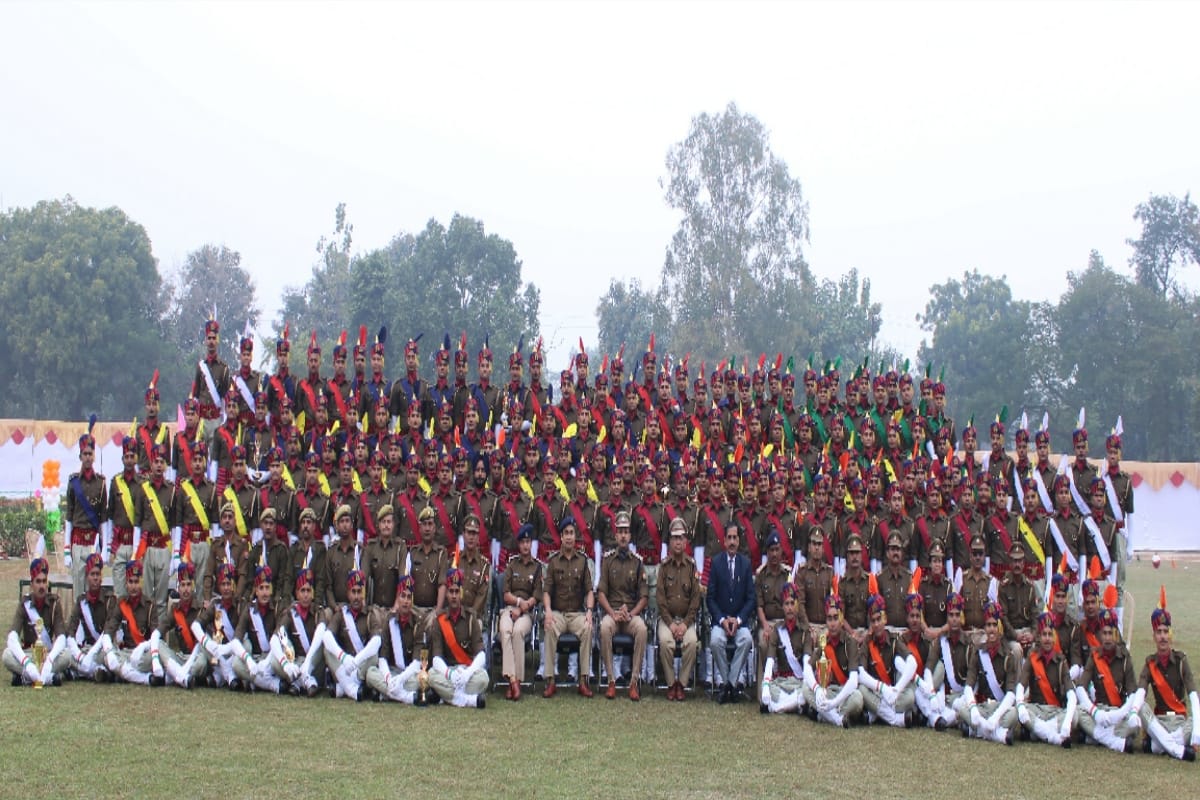 UP police passing out parade 2019, Recruiters takes oath
