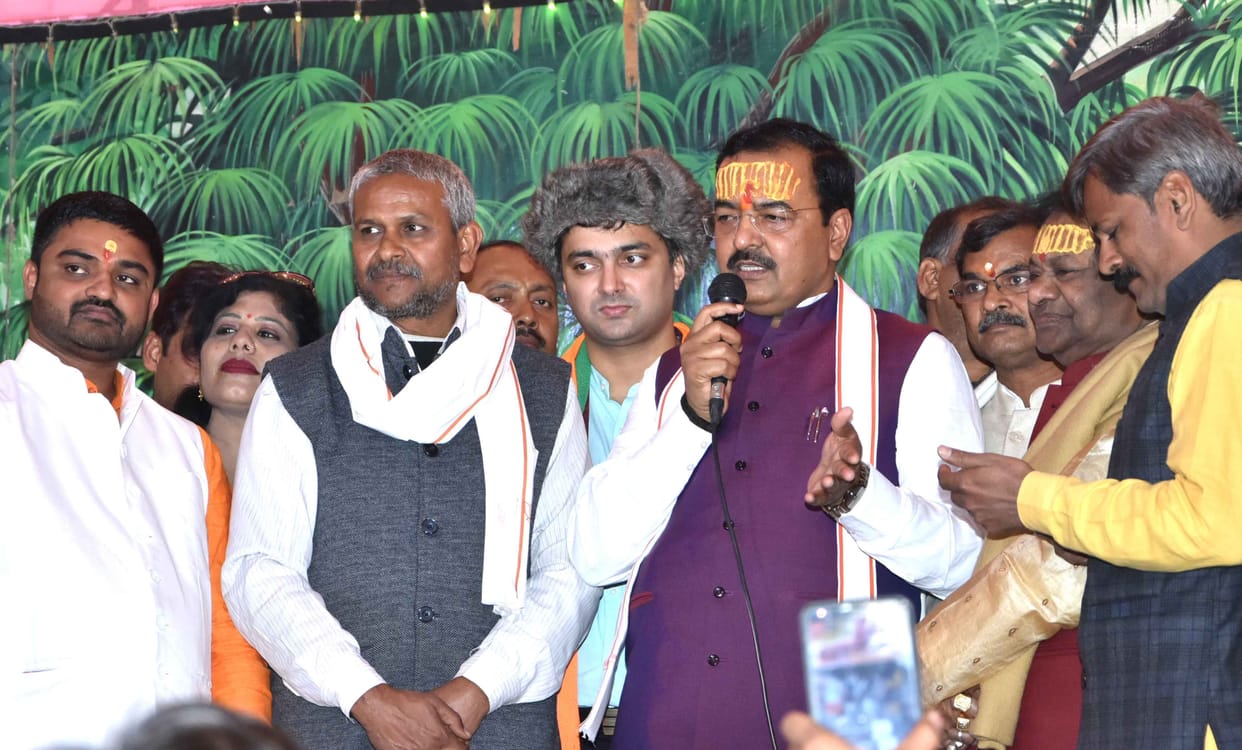 Rahul Feroz remove 'Gandhi' from his name: Keshav
