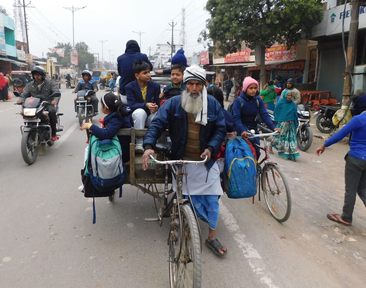 Students suffering due to Cold Wave
