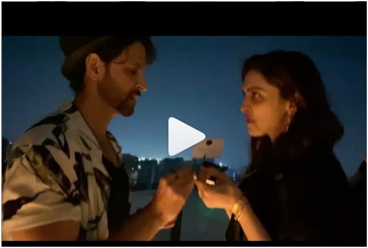 hrithik roshan feeding chocolate cake to deepika padukone