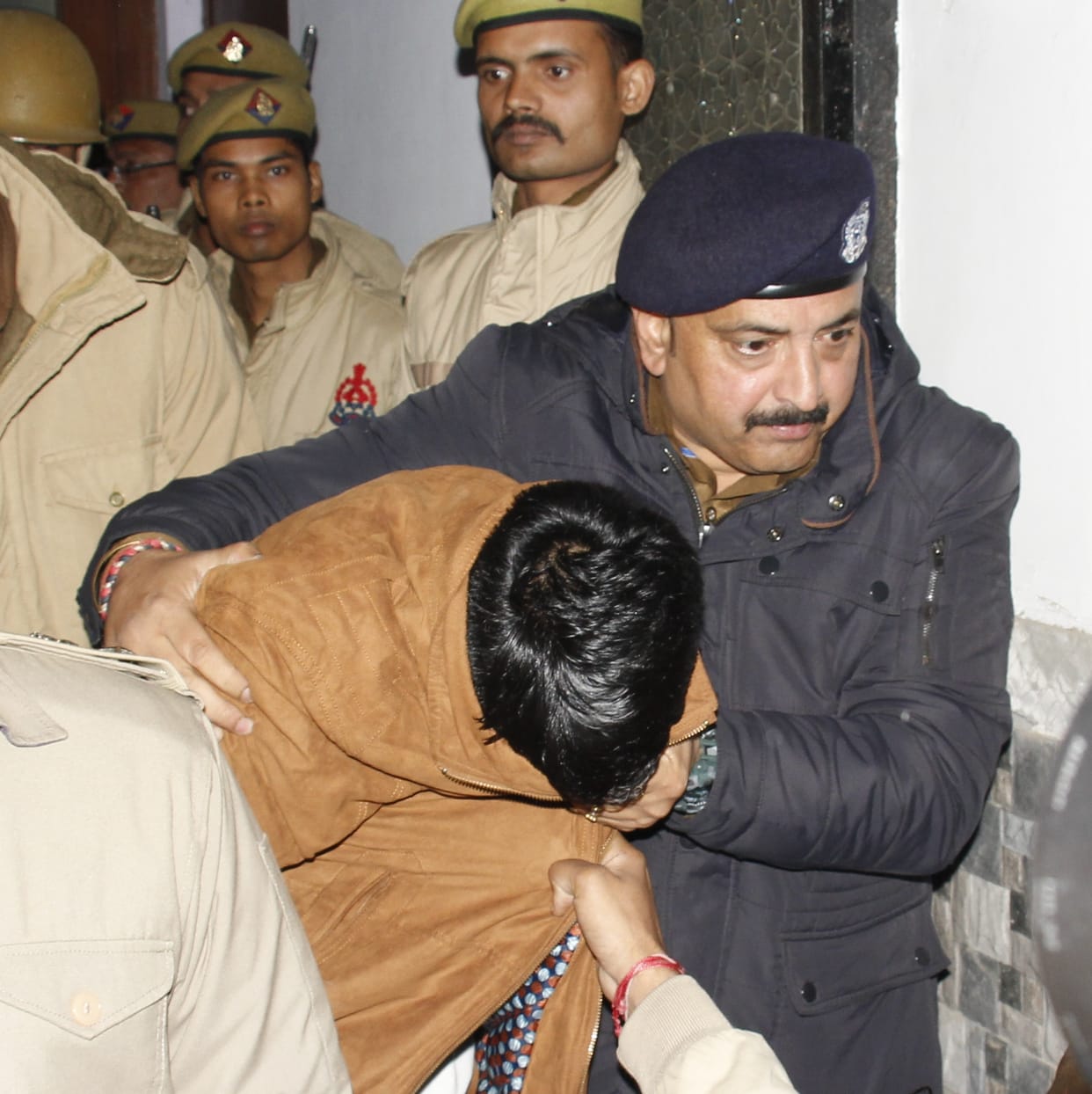 Notorious crook Shahnawaz was shot dead in CJM court