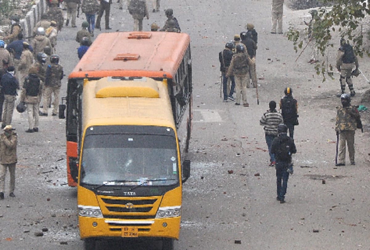 Delhi Transport Department lost three crores due to violence