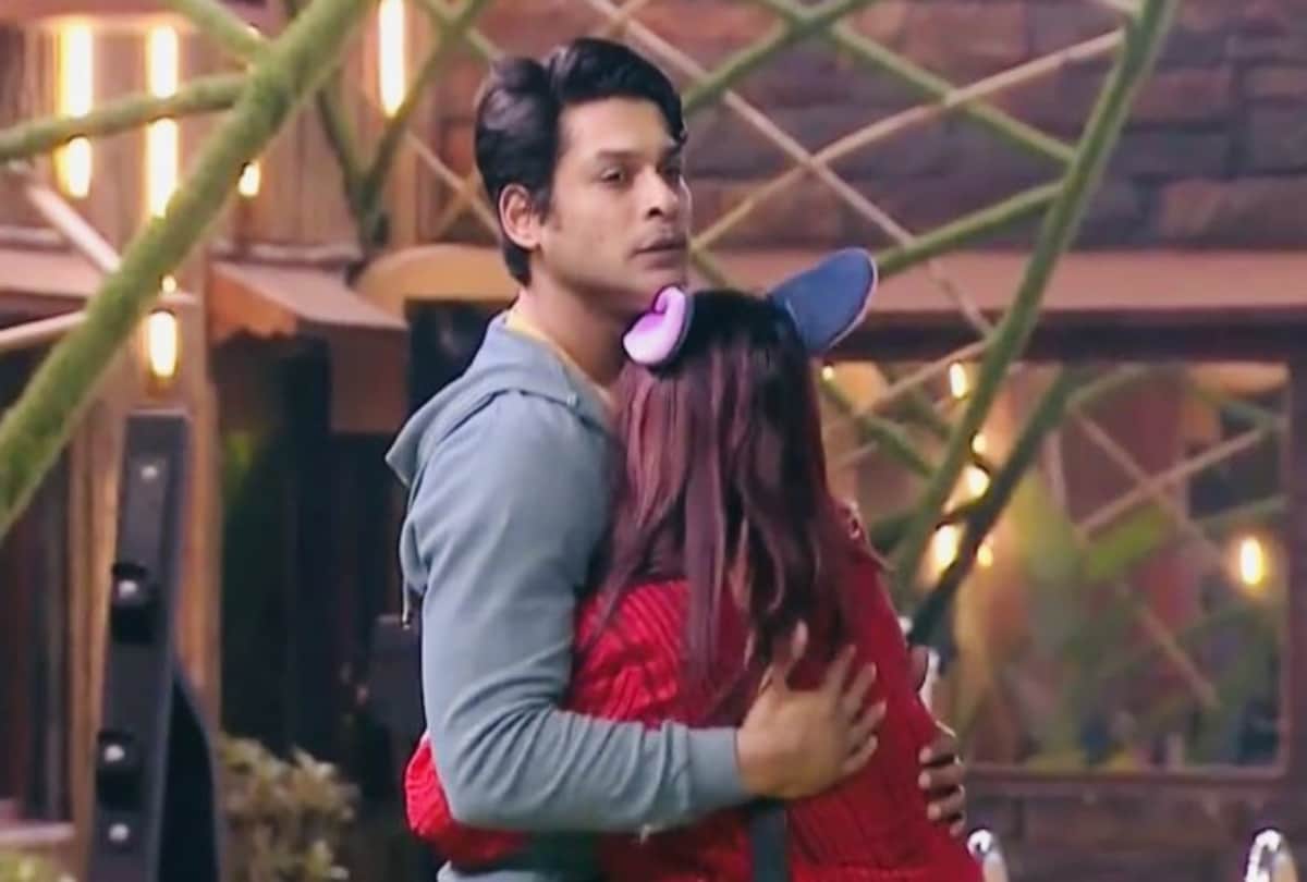 bigg boss 13 shehnaaz gill proposed paras chhabra in front of sidharth shukla