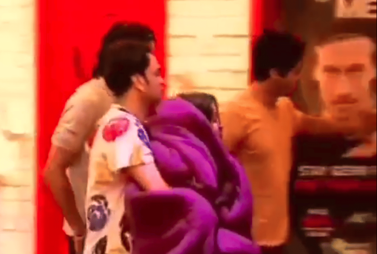 bigg boss 13 shefali bagga midnight drama vikas and sidharth locked her in bathroom
