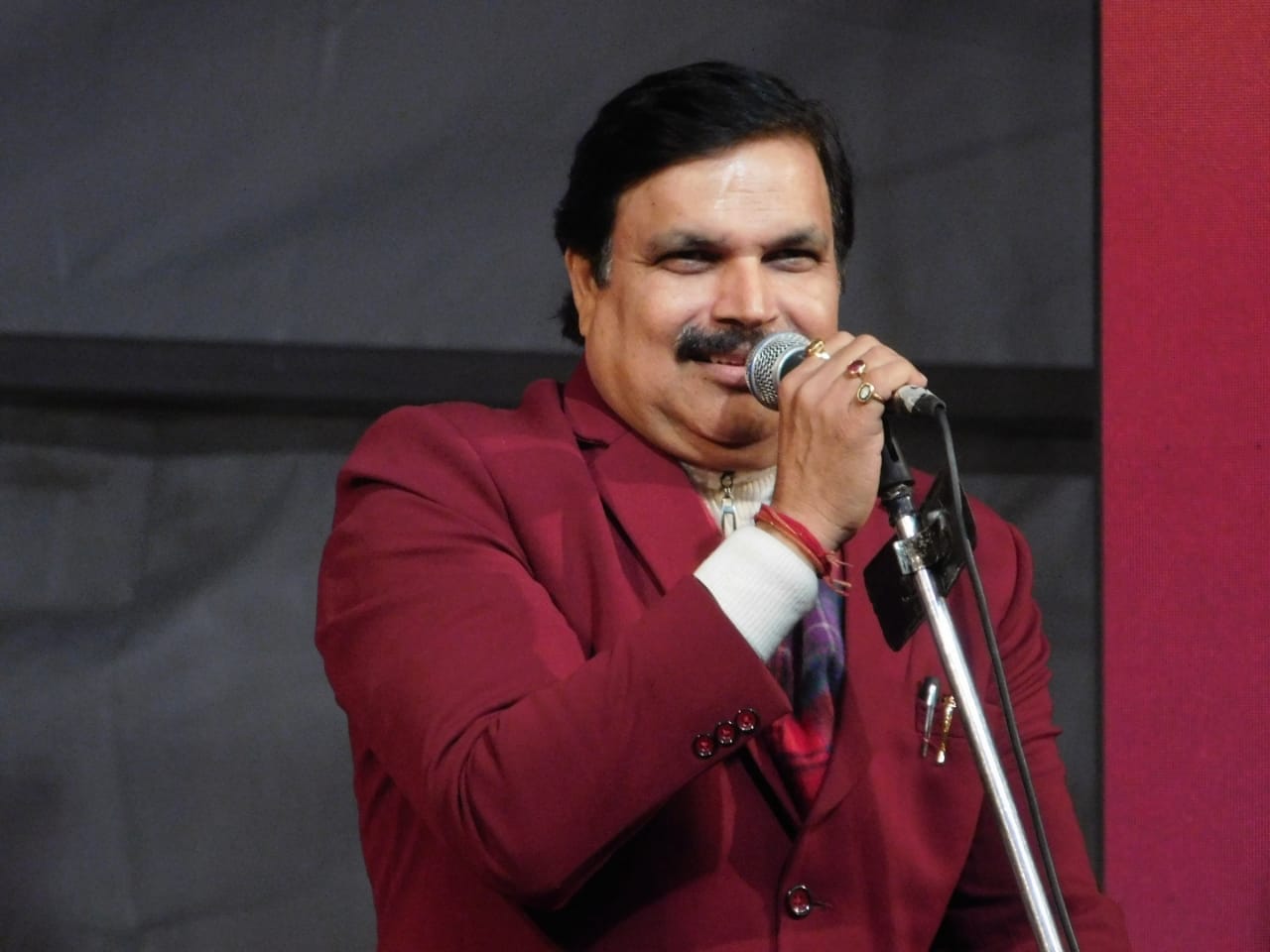 kapilvastu mahotsava thirld night, kavi sammelan, wasim barelvi, dr surendra sharma live performance