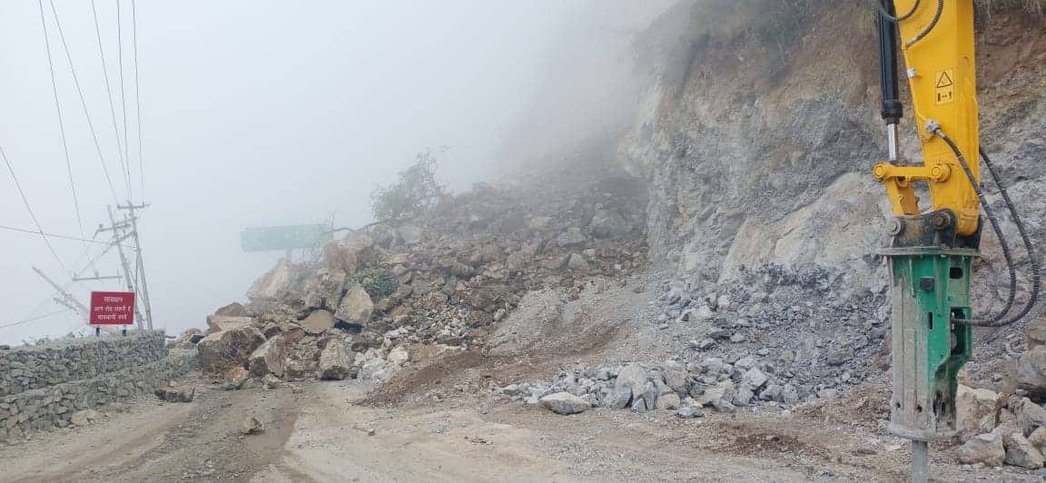 rock broken in Rishikesh-Gangotri National Highway
