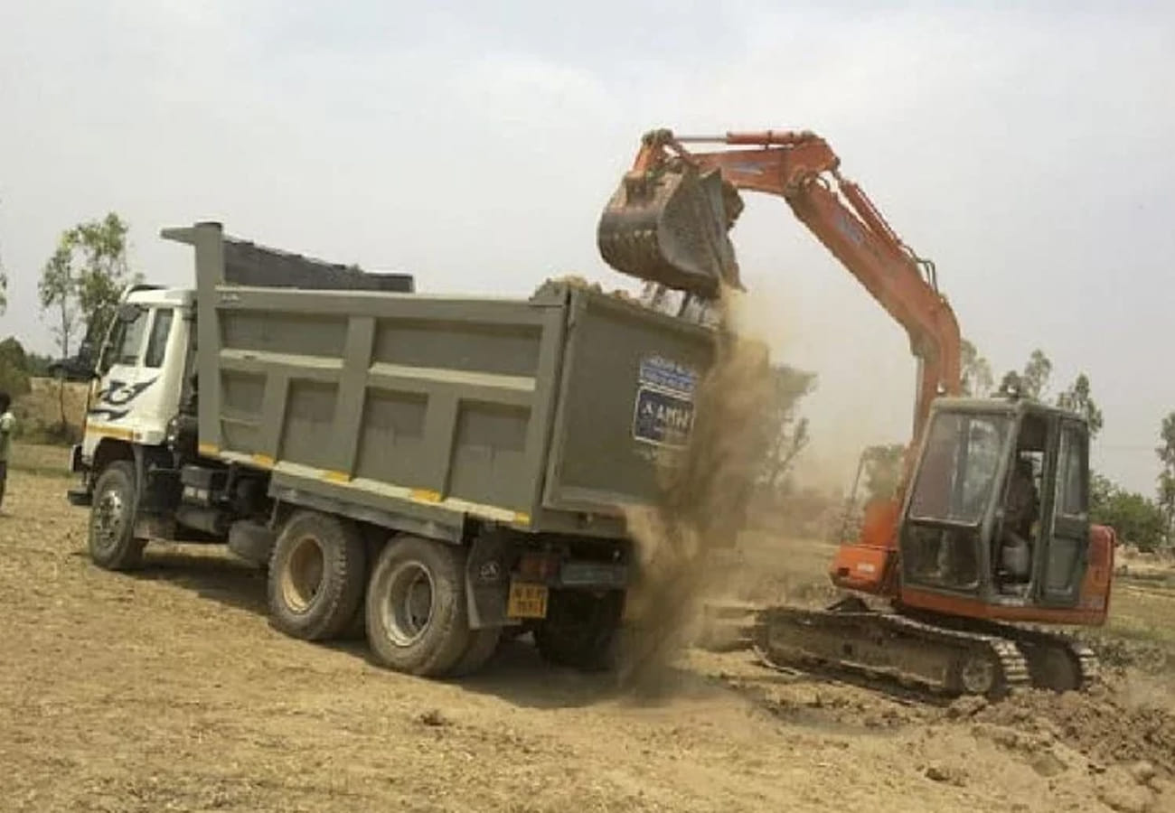 Action taken by police administration to stop mining in Kanpur proved to be unsuccessful